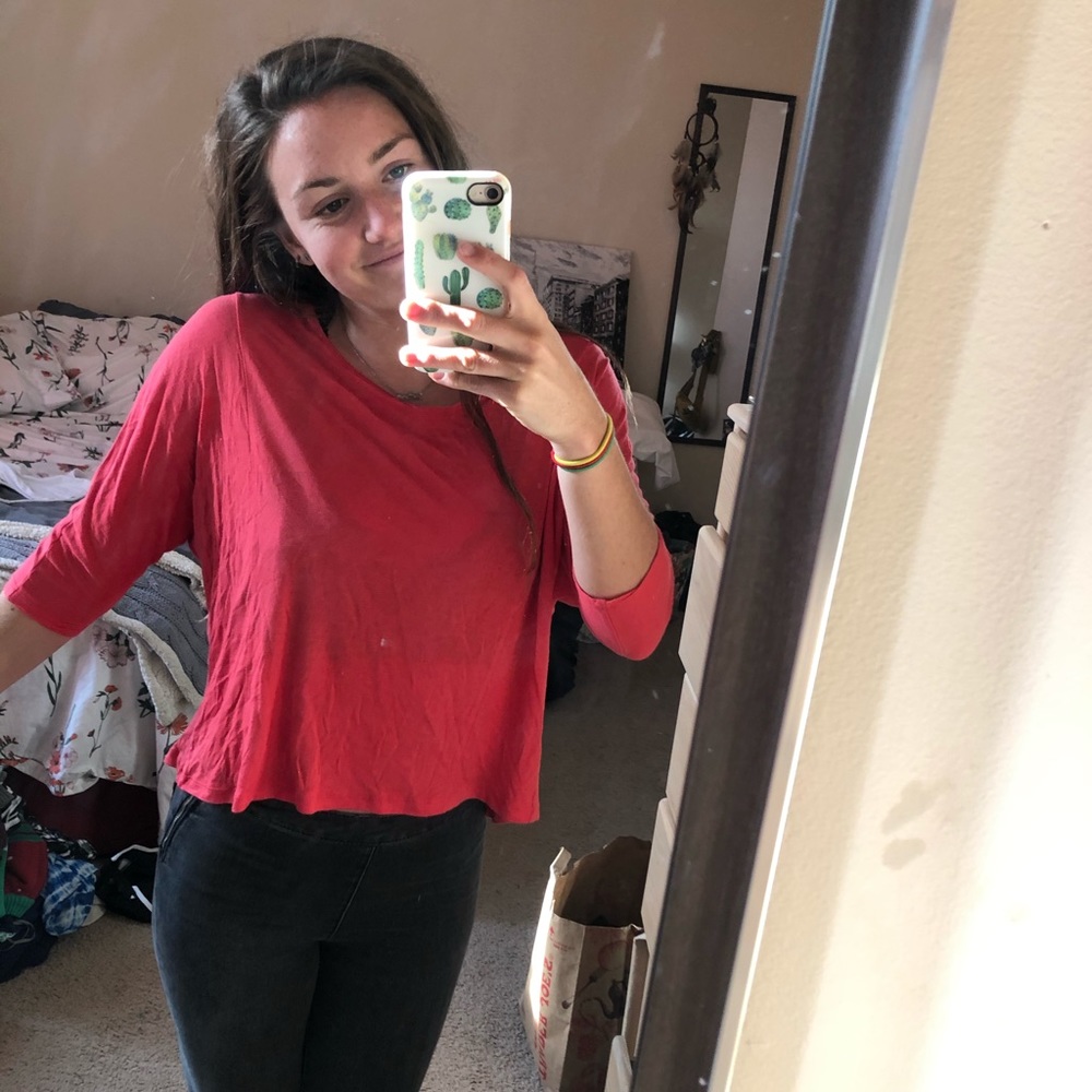 Ambiance Apparel cute bow back red top - Picture 3 of 5